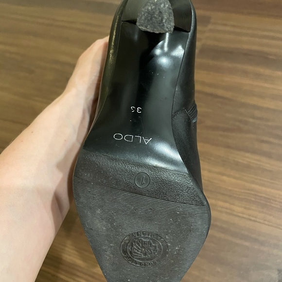 Boots - Picture 3 of 7